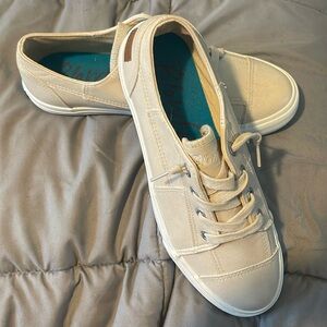 Brand New Blowfish Malibu’s Sneakers - Faux leather uppers